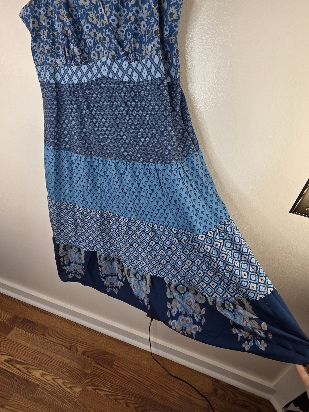 BloomChic Blue Floral Sleeveless Faux Wrap Tiered Patchwork Maxi Dress 18/20 - Picture 9 of 12